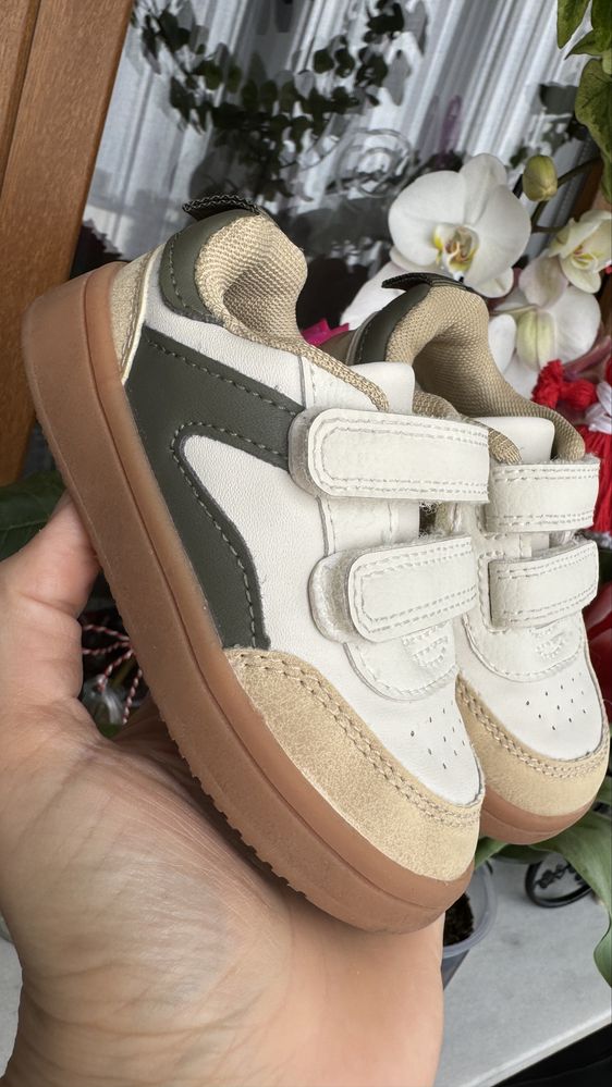 Adidasi H&M marime 20-21
