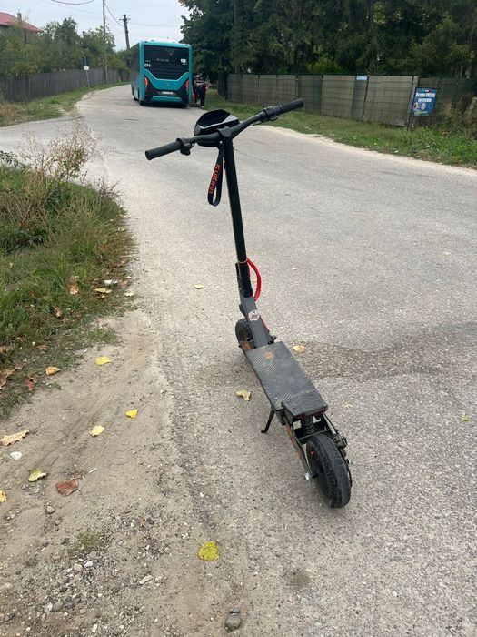 Vând trotinetă kukirin G2