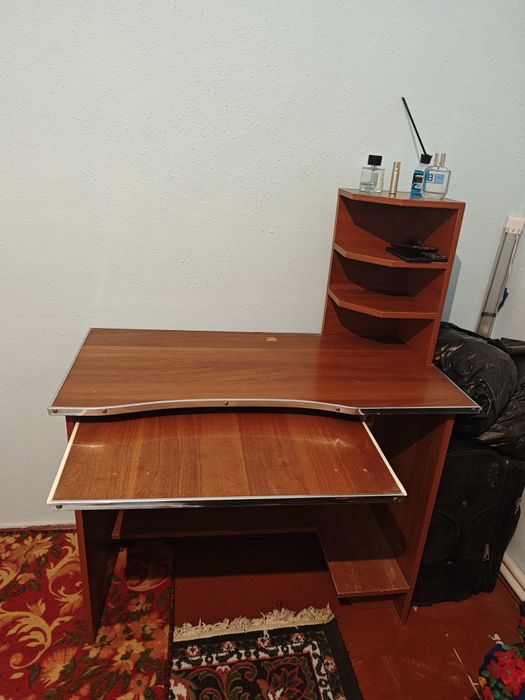 Kompyuter uchun stol