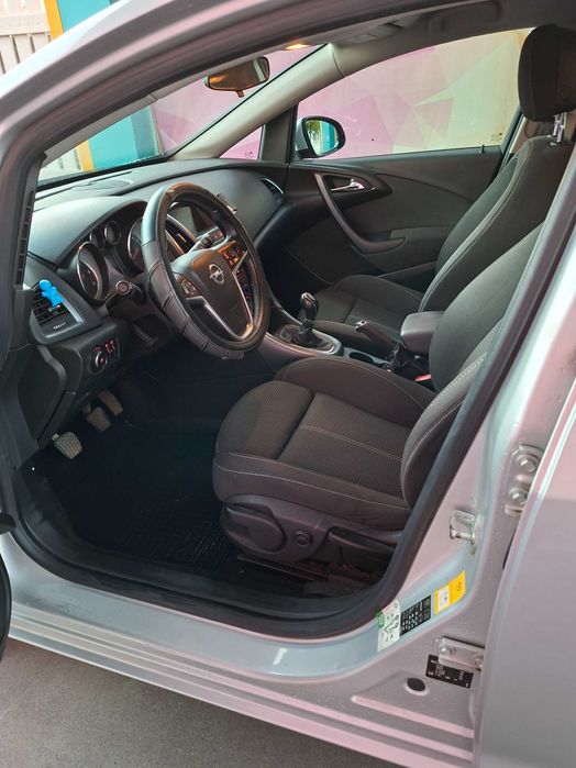 Vand Opel Astra Sports Tourer 2015