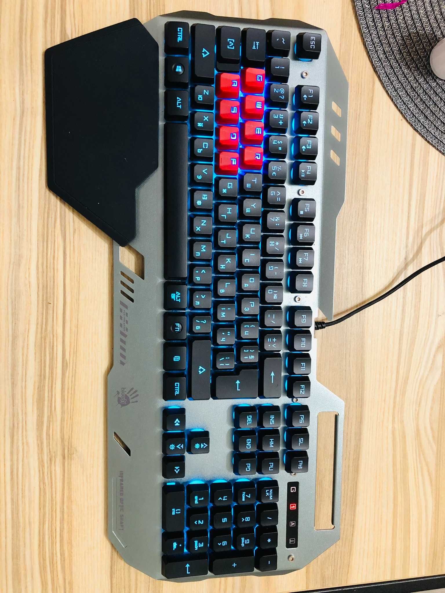 A4tech Bloody b2418 gaming keyboard / Гейминг клавиатура  Bloody b2418