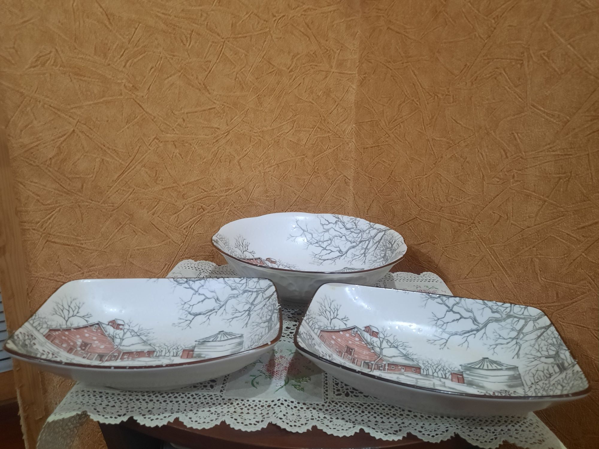 Сет из 3х оригинальных  и стильных  салатников (d-23см и пара 21×16см)