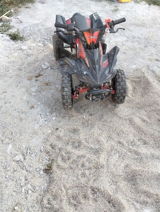 Vând ATV 49 CC pentru copi  totul funcționează dor demarou sa rupt arc