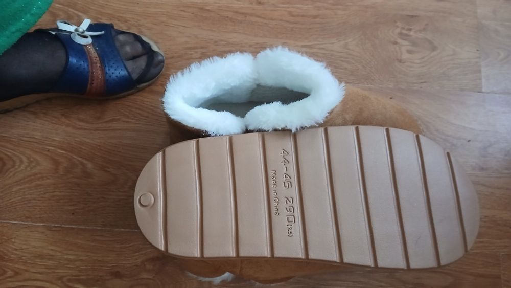Vand f urgent NOI Ghete fffff călduroase ptr femei.