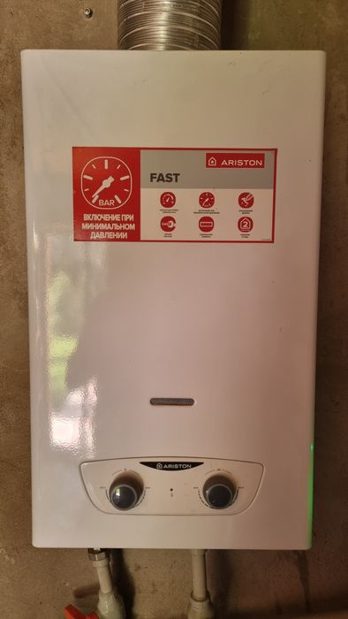 Газовый водонагреватель Ariston