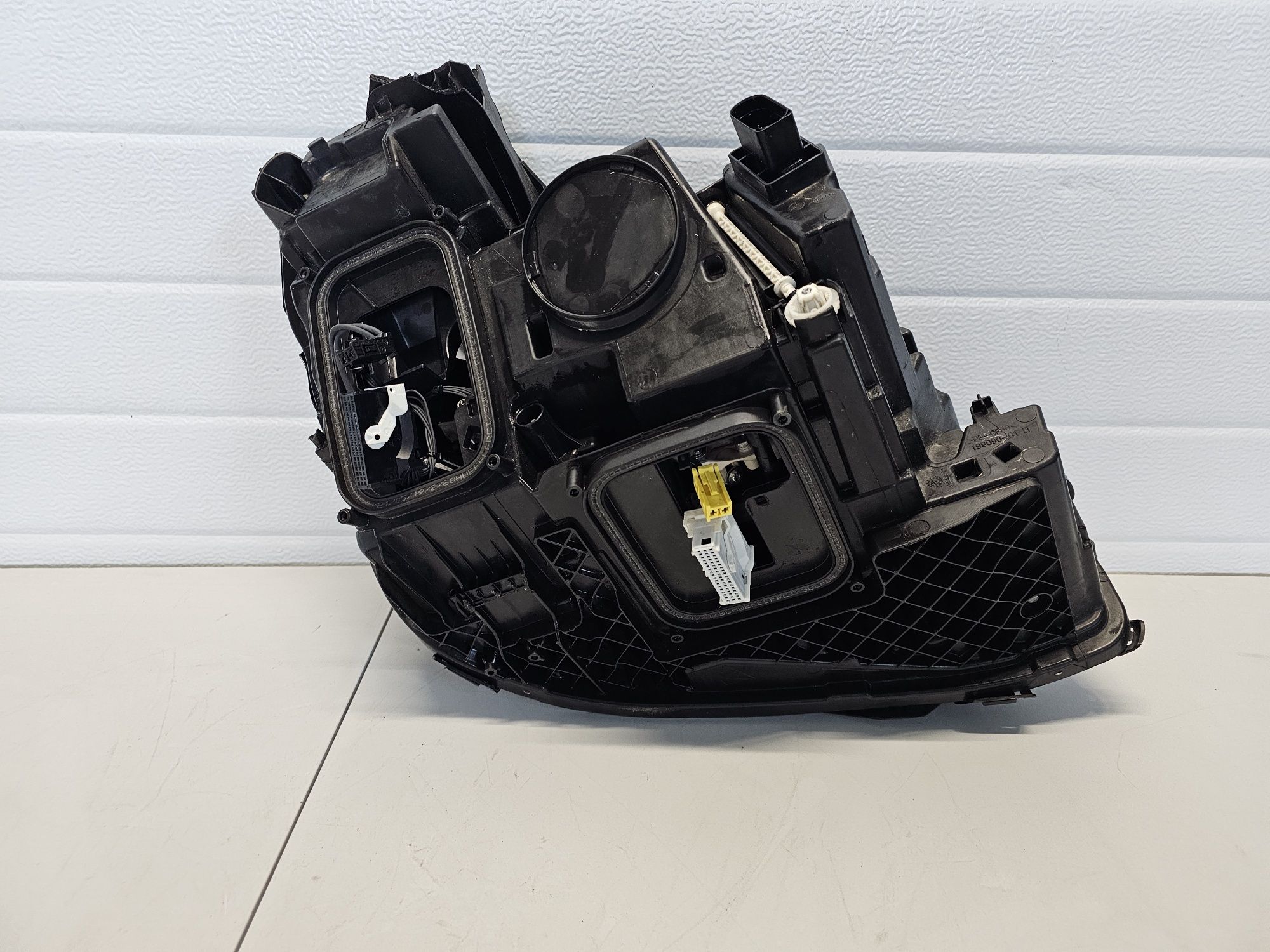 Far stanga Multibeam Mercedes E Class W213 Cod A2139069508