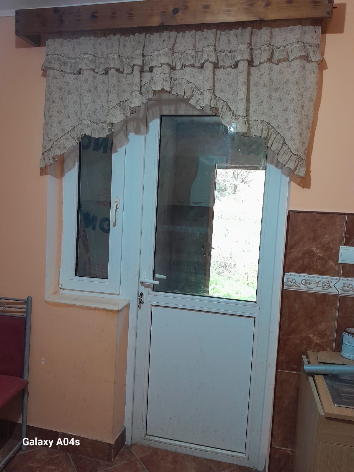 Vând casă în comuna Ceica