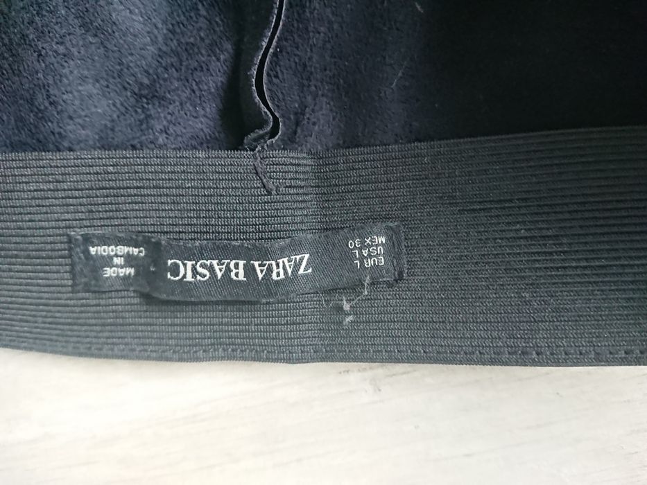 Pantaloni de imitație piele Zara, L femei