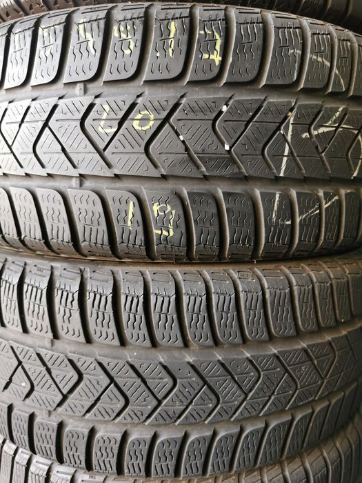 215 45 17 anvelope de iarna Pirelli