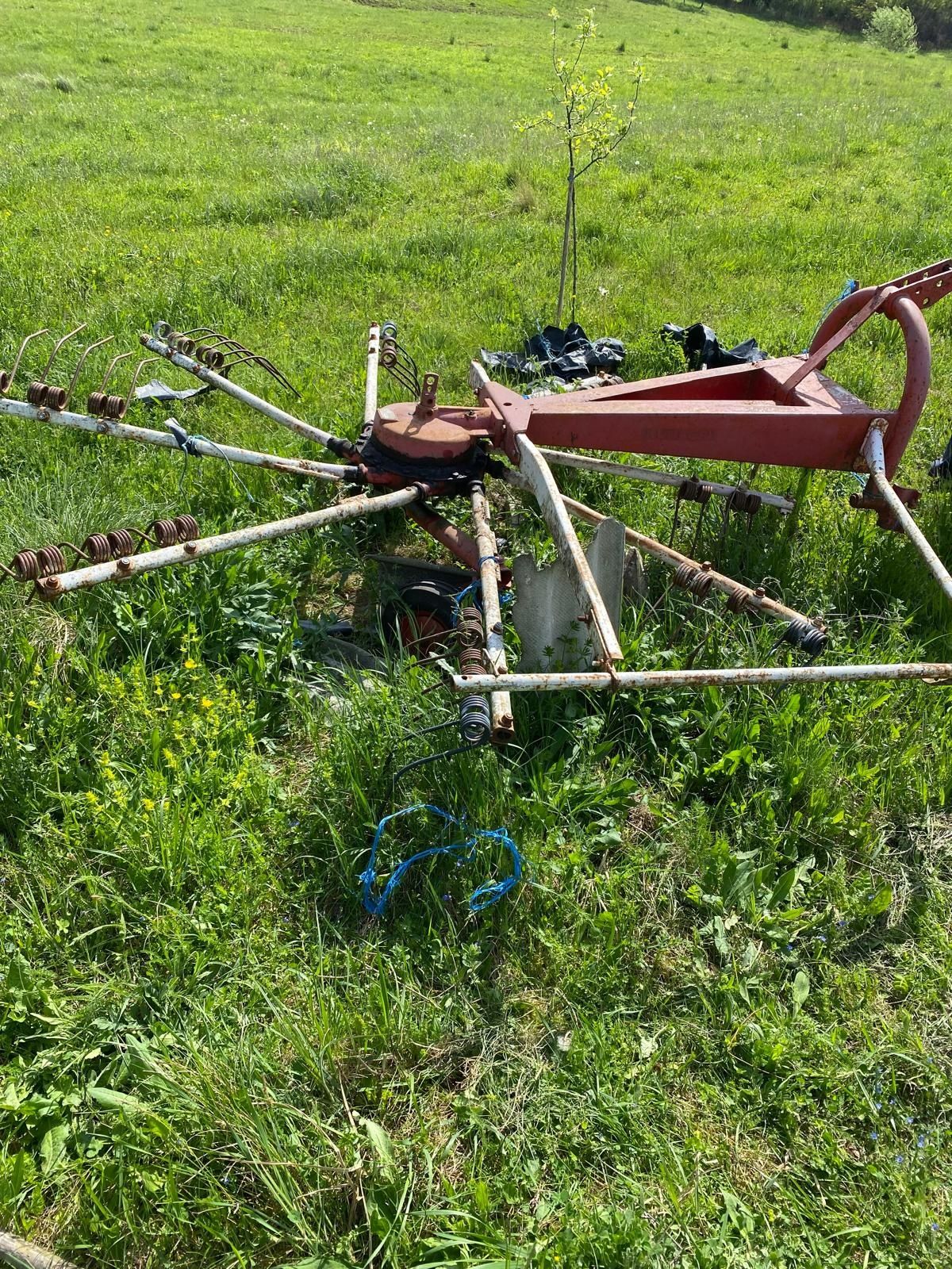 Vând greblă rotativa Kuhn