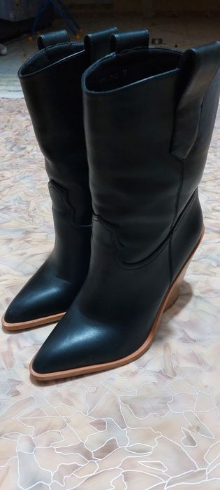 Продам осенние сапоги