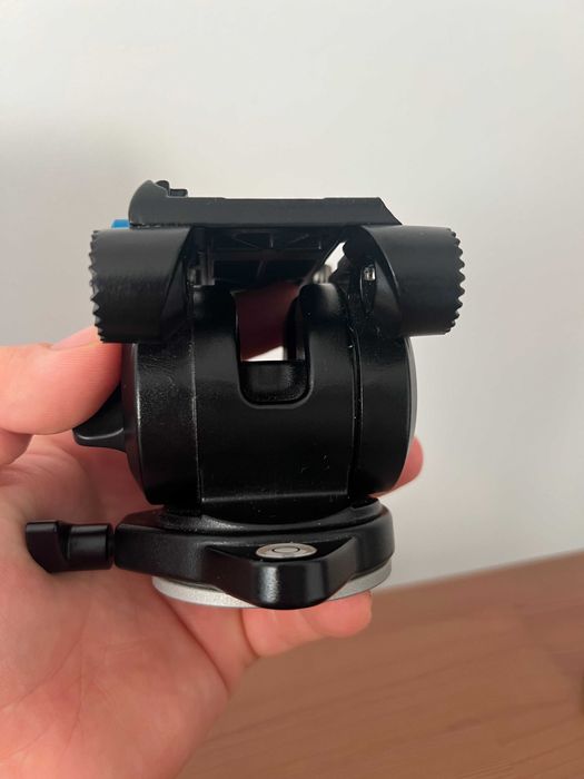 Benro S2PRO Cap Video Sarcina Maxima 2.5 kg (suportul plăcii rupt)