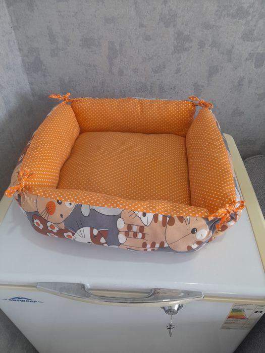 Продам мягкую подушку для кошек