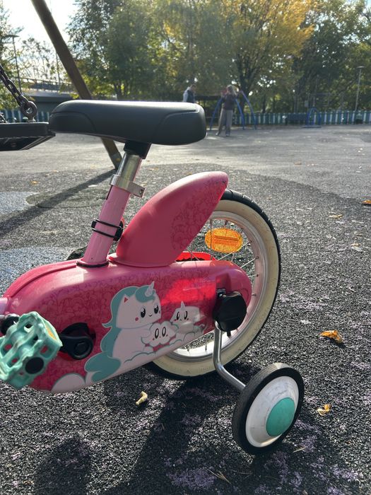Bicicletă ptr 3-5 ani de la Decathlon, 14 inch.