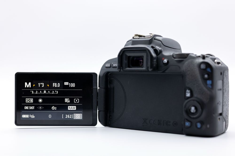 Canon EOS 200d комплект