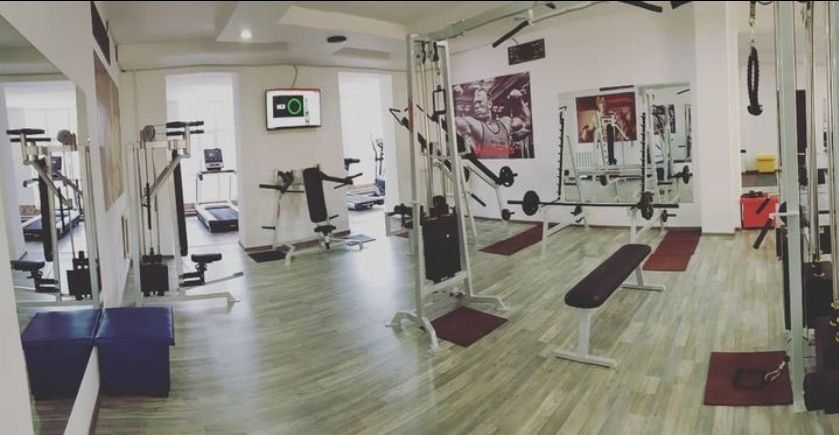 Tayyor bizness sotiladi Fitness zaldagi trenajyorlar holati yaxshi