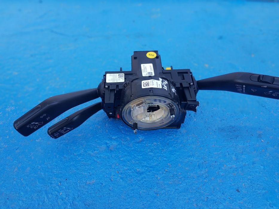 Bloc manete semnalizare vw b6,skoda fabia 1,vivaro,xc70,e46