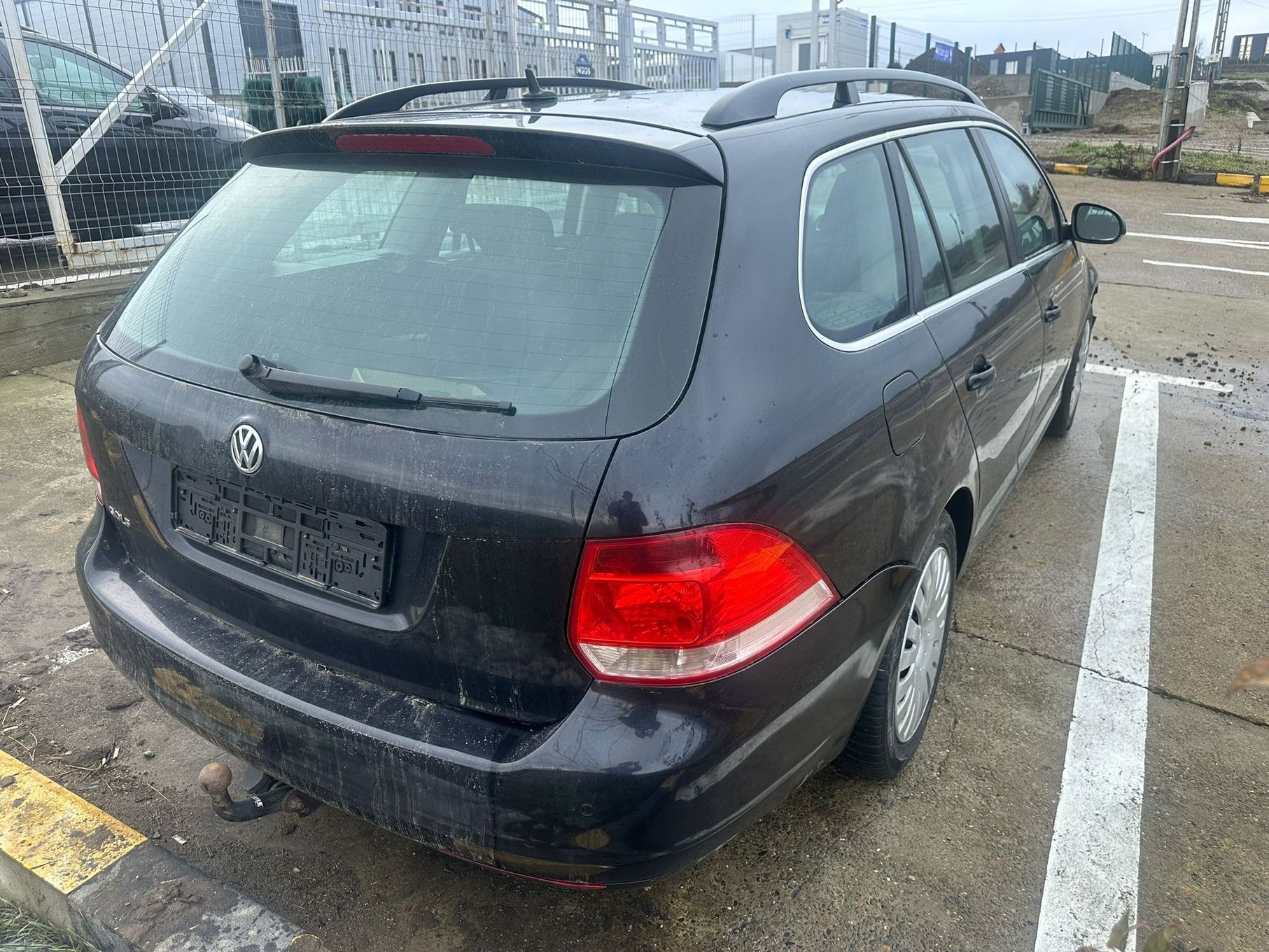 Dezmembrez / Dezmembrari / Piese / Accesorii Vw golf 6 break 1.6 tdi cay volan stanga