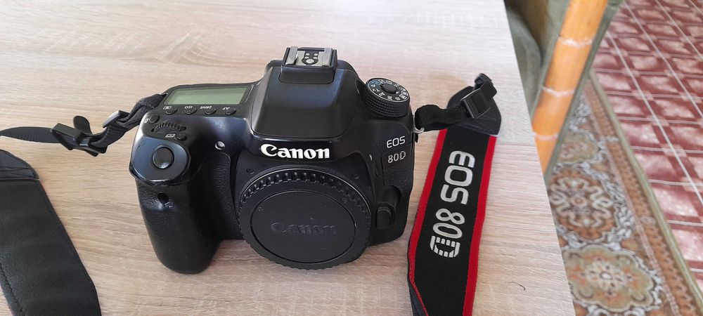 Фотоапарат Canon Eos 80D