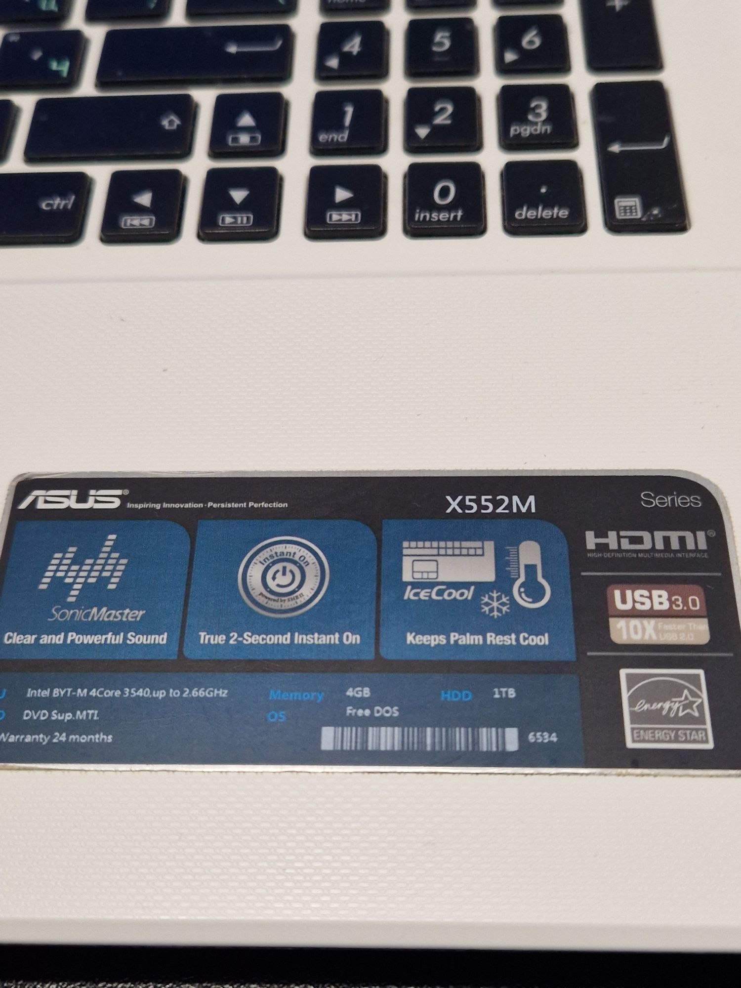 Лаптоп ASUS x552m