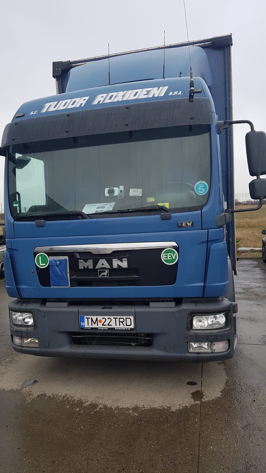 Vand camioneta MANTGL 8.220 EEV sau schimb cu microbuz transport marfa