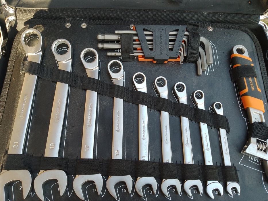 Magnusson -куфар с инструменти