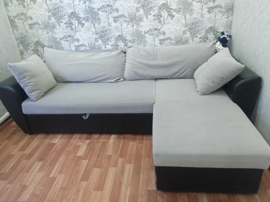 Продам диван раскладной 2 местный