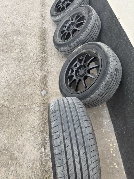 Diska sotiladi Holati yaxshi