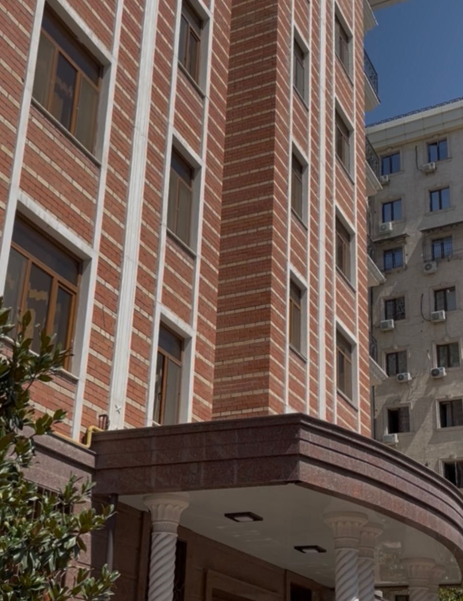 Продам квартиру свою, в центре кирпичный дом( Тарас Шевченко)