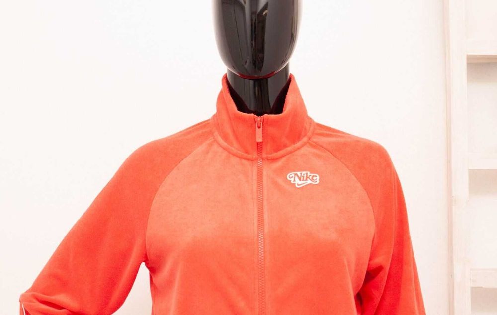 нова Nike оригинална дамска горница суичър кроп модел XS-S