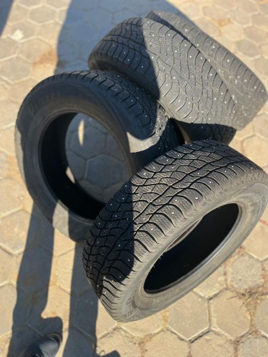 Шины для автомобиля в идеальном состоянии