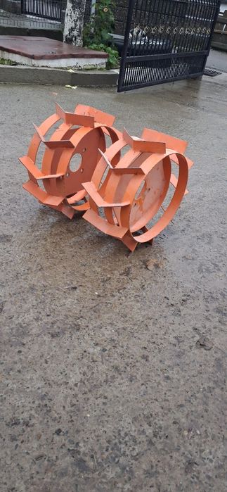 Plug pentru motocultor roți metalice