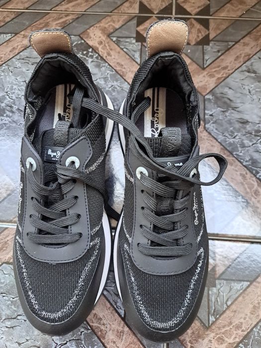 Нови обувки Pepe Jeans