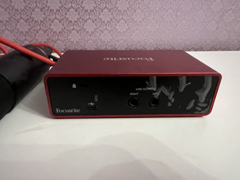 Продам звукосниматель focusrite scarlett solo