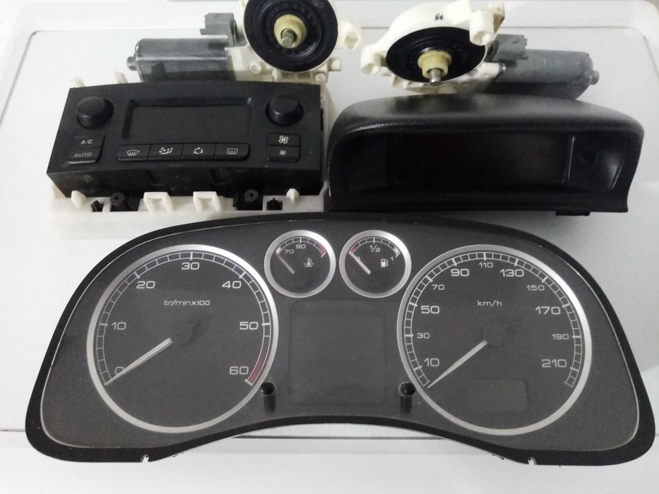 Vand piese peugeot 307 jud. Tulcea(nu trimit curier)