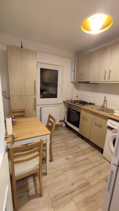 Apartament 2 camere decomandat pentru închiriat