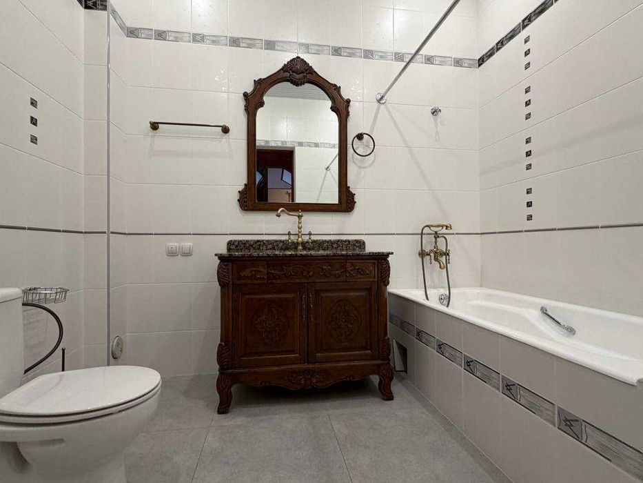 ПРОДАЕТСЯ ДОМ на центр Луначарского Соток: 7.7 800кв