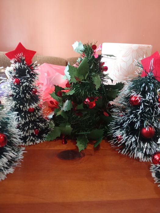 Коледни украси за базари