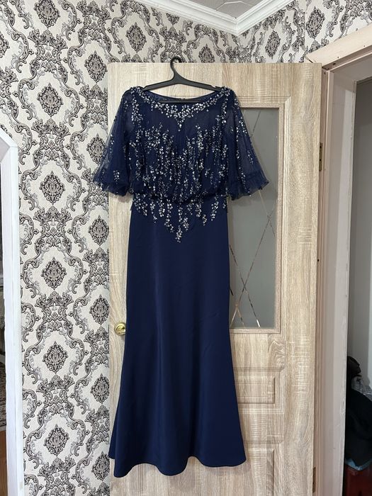 Вечерние платья