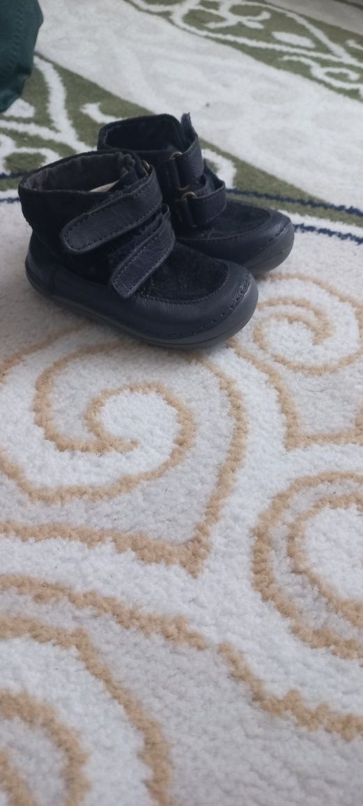 Продам осенние ботиночки 17 и 19 р.