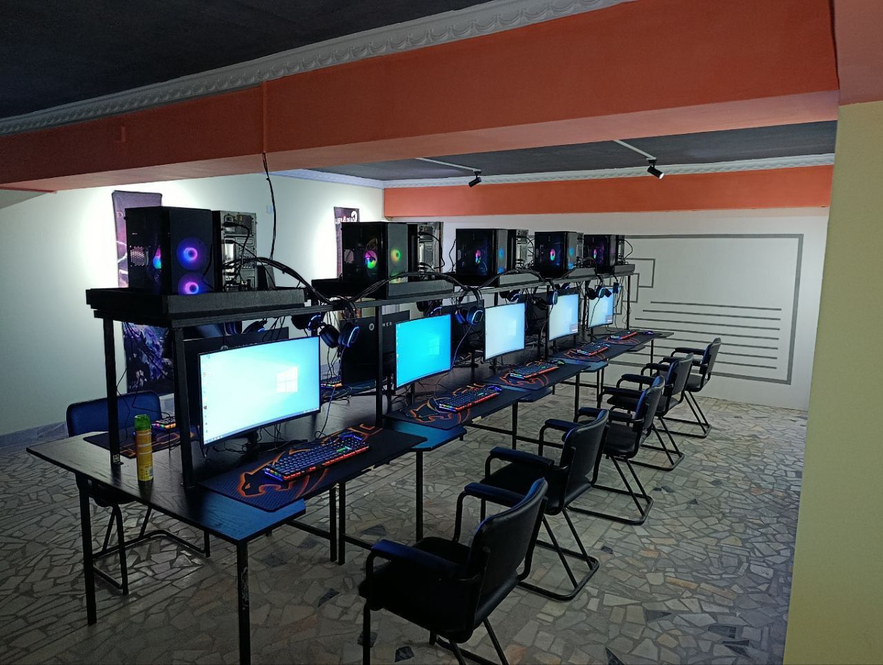 Immer brendidan naxd 20 dona 27 curved 100 Hz manitorlar sotiladi