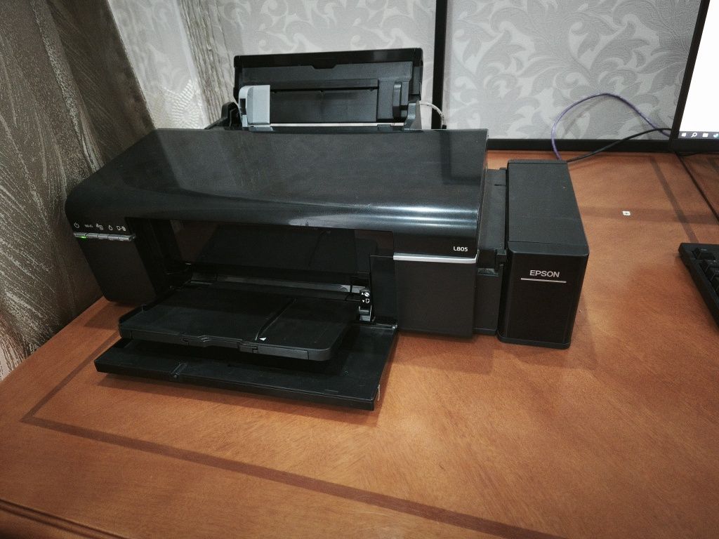 Цветной принтер epson l805 в отличном состоянии