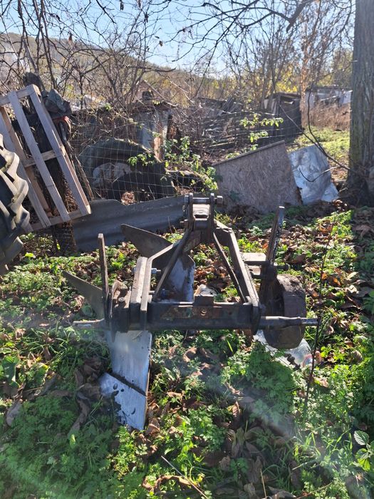 Plug cu 2 cormene de vanzare