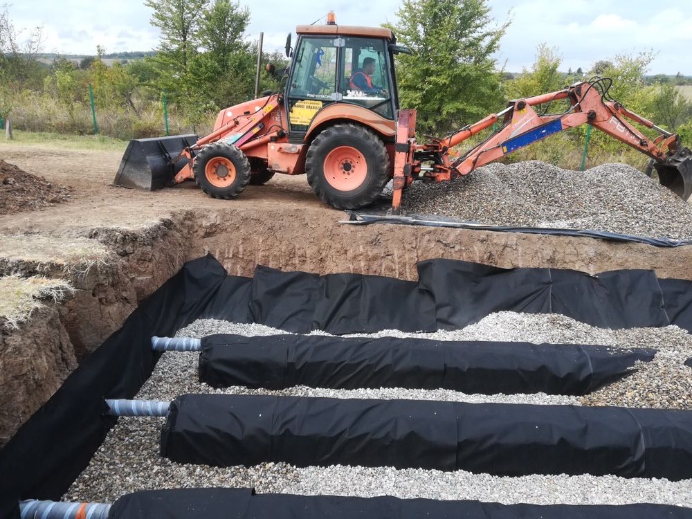 Buldoexcavator Excavator demolare sapaturi fundatii fose defrisare