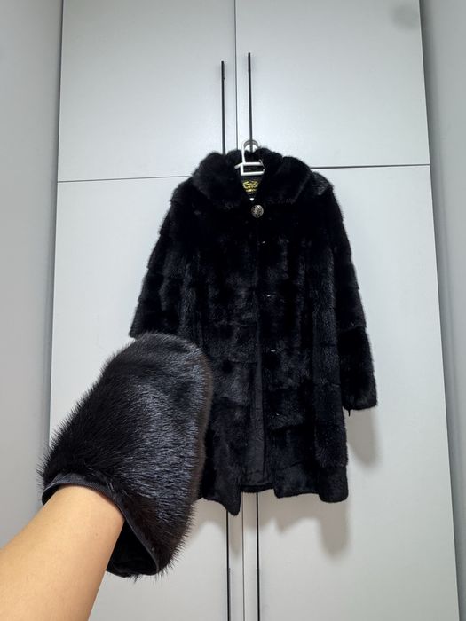 Продам норковую шубу