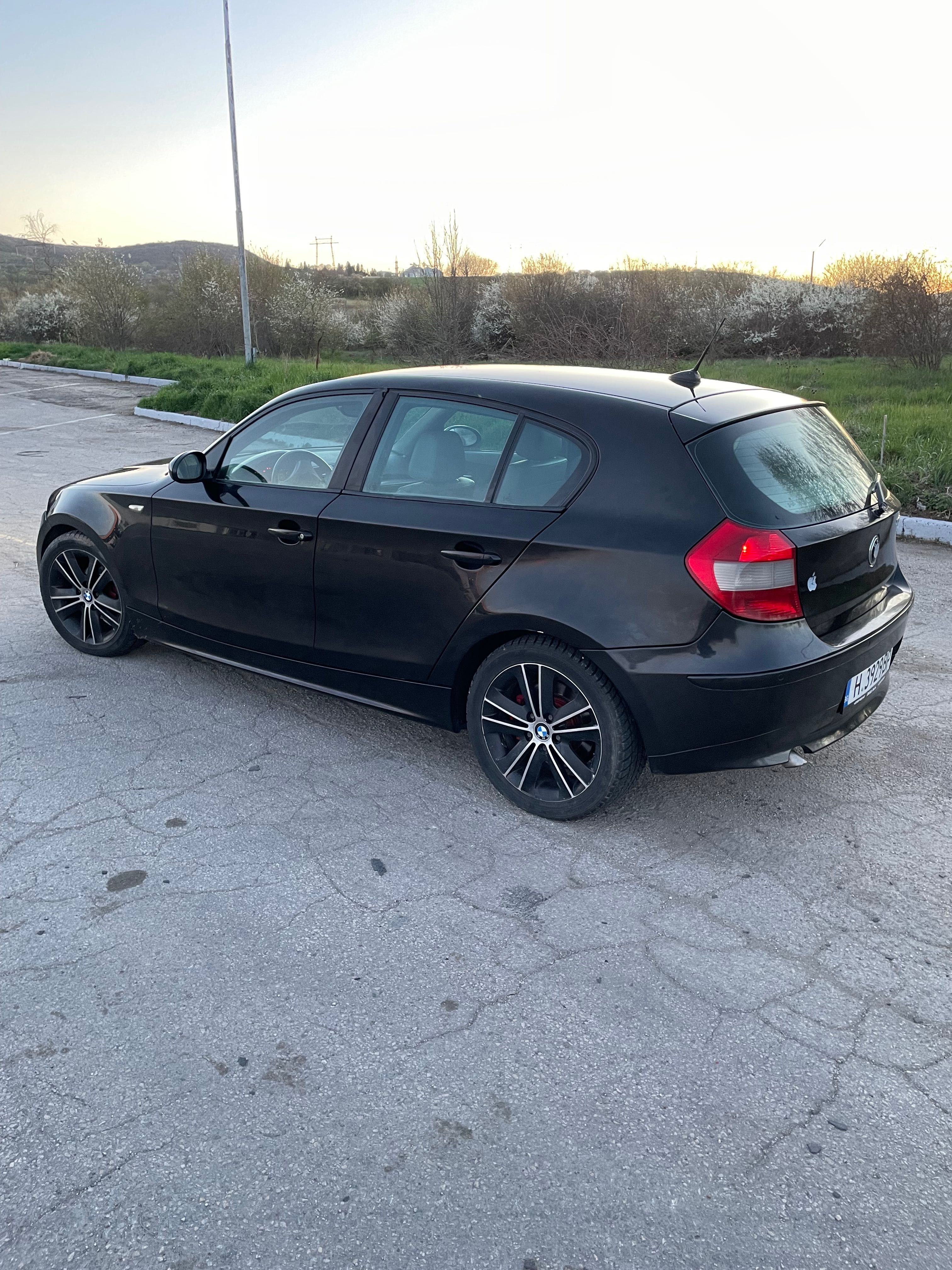 Продавам BMW 120d