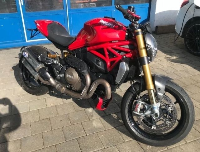 Ducati Monster 1200 S 2019  far furca Ohlins Termignoni  roata piese