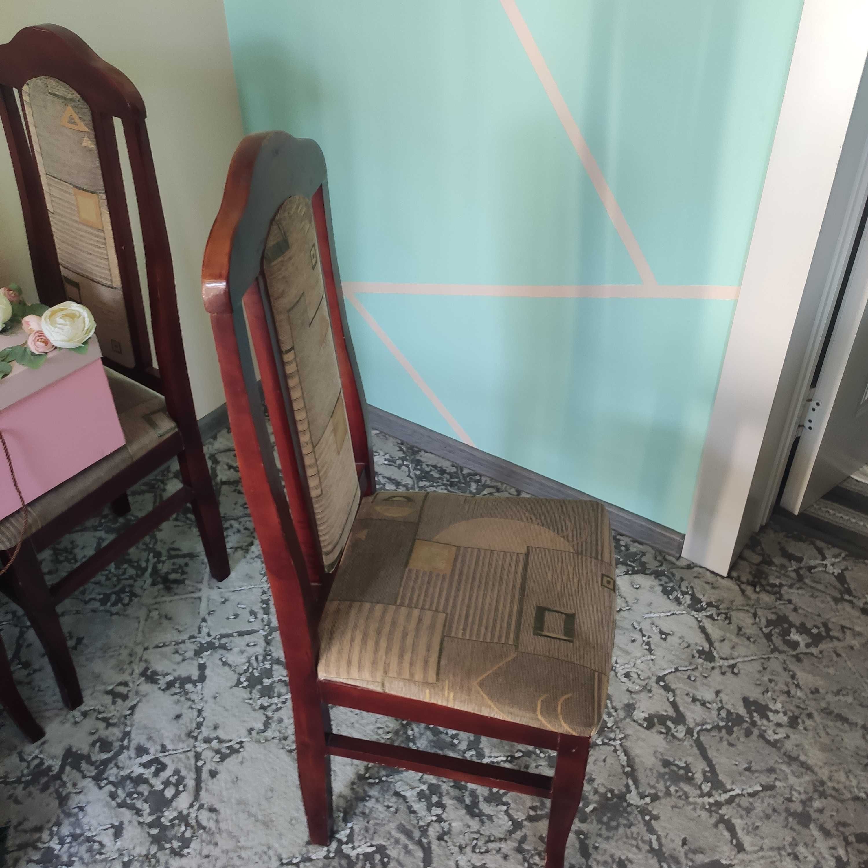 Стол стул сотилади