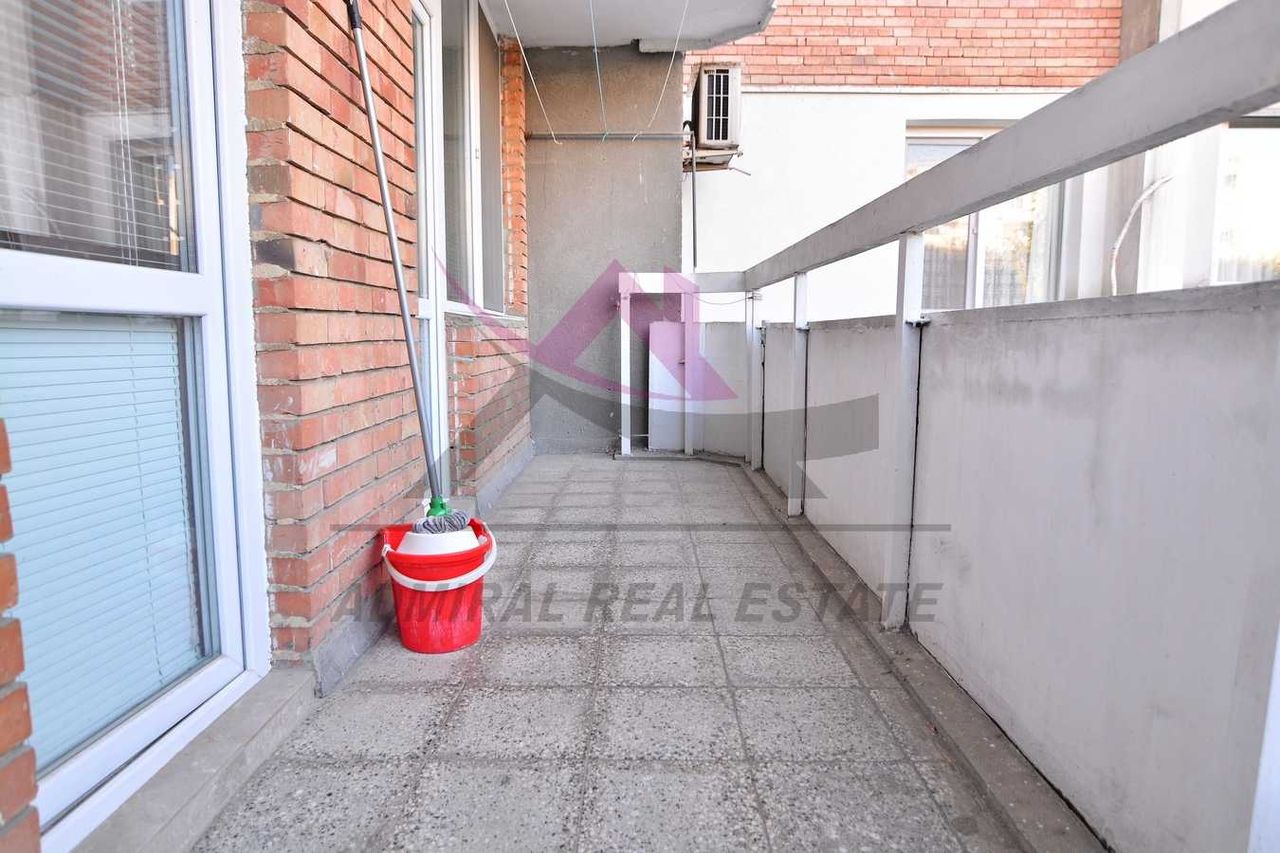 Дава се под наем Четиристаен апартамент в Варна, Център - 78 кв.м за 720 € - Снимка #4