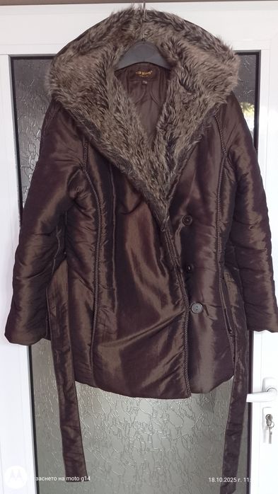 Дамски якета и сака